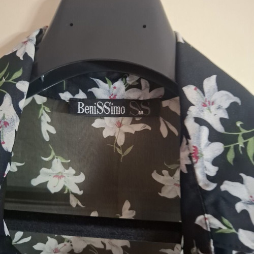 Benissimo Sheer Kimono Shirt like new, size M, black and green