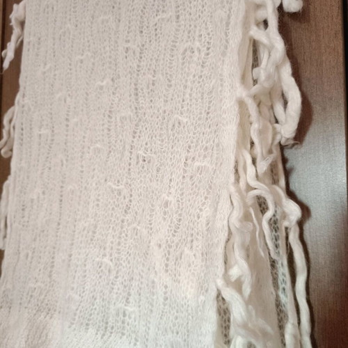Mohair wool scarf like new, beige with fringes