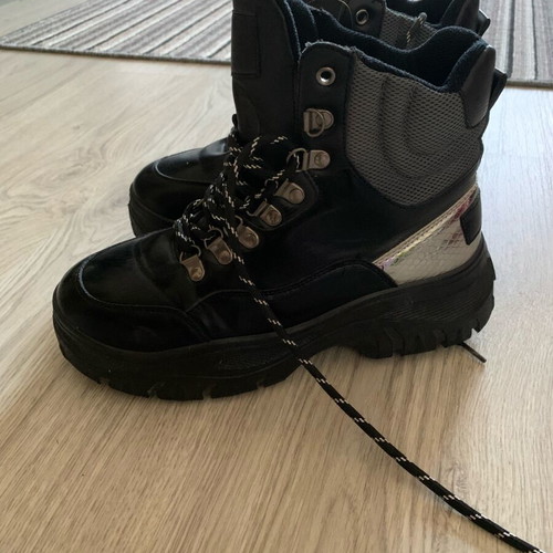 Boots Arvylaki Famous Shoes black, like new