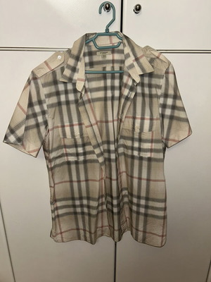 Burberry shirt like new, authentic, size L