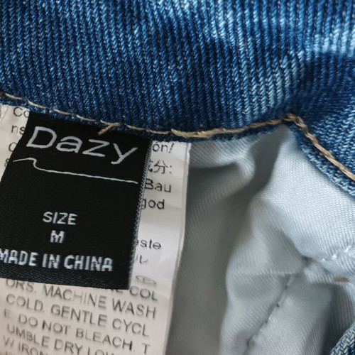 Dazy women's faded blue five-pocket jeans, size M