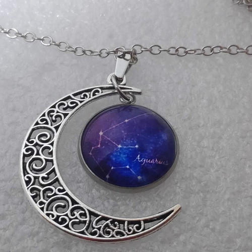 Aquarius Zodiac Pendant with Moon in Silver Color
