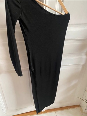 φόρεμα μαύρο THS