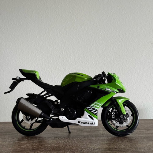 Maisto Kawasaki Ninja ZX-10R motorcycle miniature used