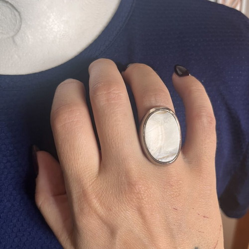 Ring with pearl effect used, white and silver