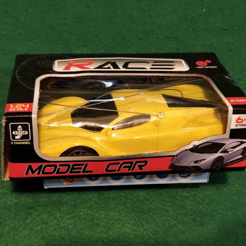 Race Model Car 1:24 remote control, yellow