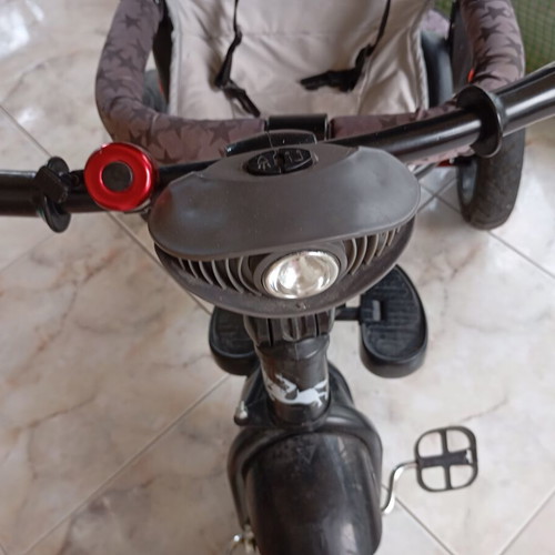 Tricycle used with music and light, reclining seat