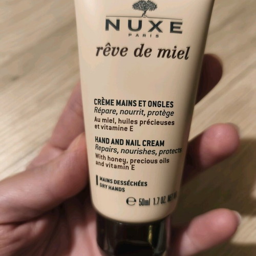 Nuxe Reve De Miel hand and nail cream new