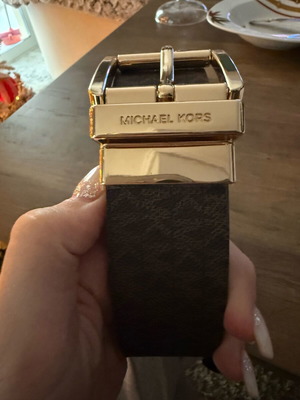 Michael Kors δερμάτινη ζώνη καινούργια, μέγεθος 85, καφέ με χρυσή αγκράφα
