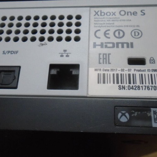 Xbox One S console 500GB like new with 2 wireless joysticks and Plants vs. Zombies
