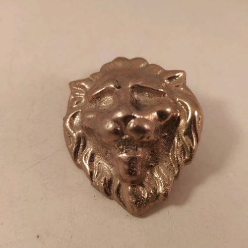 Bronze lion heads set of two like new