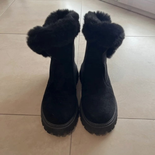 Verde black ankle boots size 38 like new