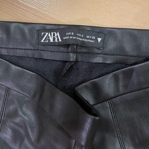 Zara high-waisted leggings like new, black leather texture