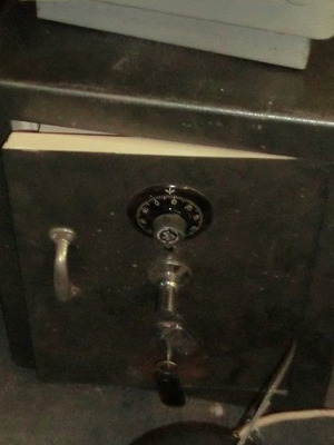 Χρηματοκιβώτιο αντίκες