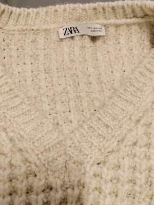 Zara sweater very thick like new, white, size L