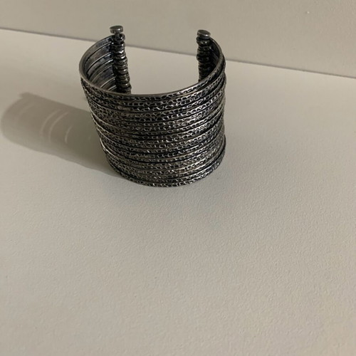 Bracelet used, black and gray