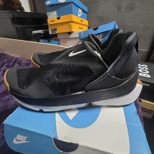 Nike GO FlyEase sneakers size 42.5, black