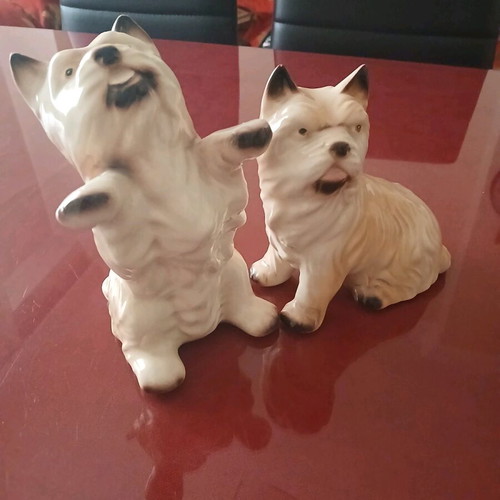 Dog figurines like new, pack of 2 pieces