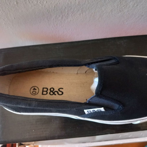 B&S Canvas Shoes size 40 new, black