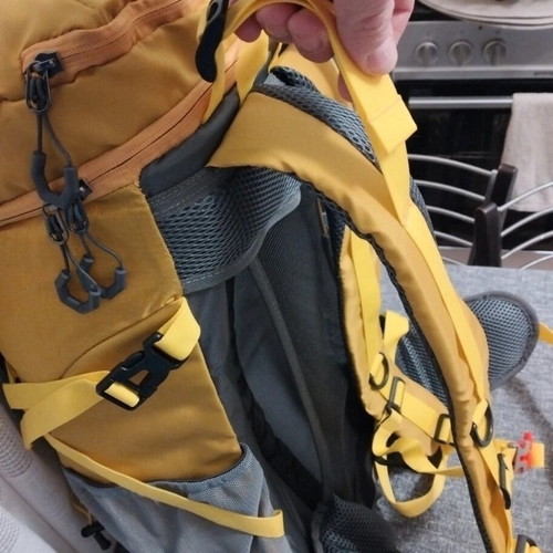 Раница Adventure 50L нова за туризъм с вентилация и дъждобран