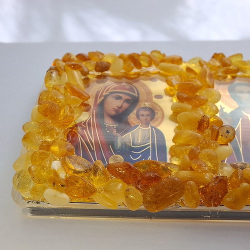 Triptych car icon with natural amber new
