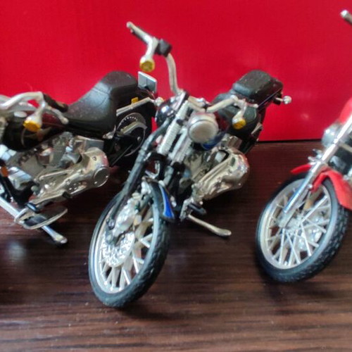 Maistro Harley Davidson 1:18 collection used, 23 pieces