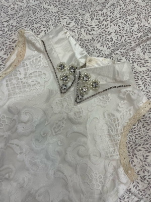 Sleeveless blouse new