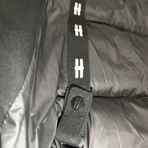 Hoodrich puffer jacket new, size M black