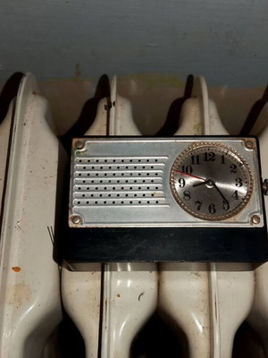 Luch vintage σοβιετικό φορητό ρολόι τσέπης με συναγερμό 1980-85 μεταχειρισμένο, δεν λειτουργεί