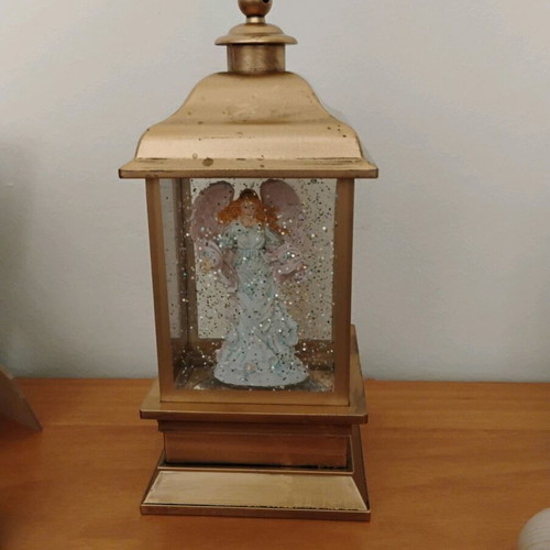 Christmas decoration like new with alternating lights and small fan