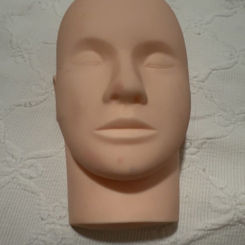 Aesthetic doll like new for demonstrations