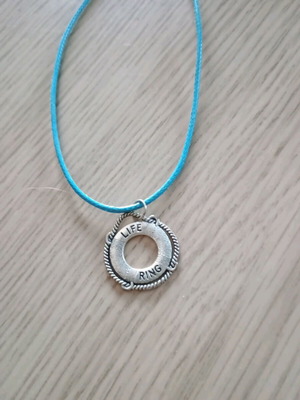 Μενταγιόν σωσίβιο με γαλάζιο λουράκι σαν καινούργιο