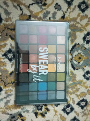 Nyx Swear By It παλέτα μεταχειρισμένη, swatched