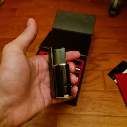 Steam Crave electronic cigarette like new, no pod included