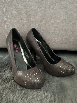 High Heels with Studs Brown Size 36 Used