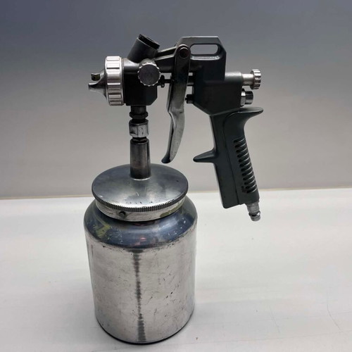 Workzone 9905 Air Spray Gun used with Metal Suction Container