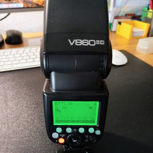 Godox V860IIC Flash like new with Godox X1T 2.4G C trigger