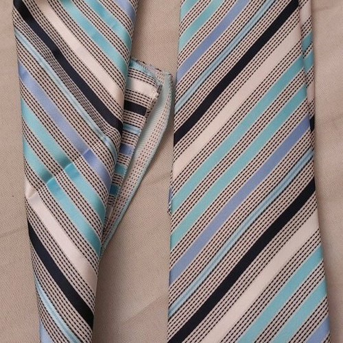 Ties like new, pack of 12 in various colors