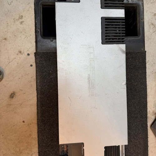 Speaker amplifier used, four channels but only one working