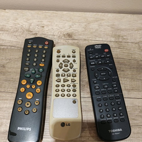 Philips Toshiba LG remote controls used, unknown functionality