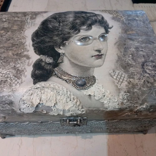 Wooden box new 34.5×27×18 cm