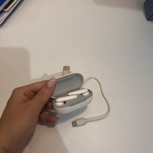 Huawei FreeBuds SE earbuds like new with charger and wallet gift