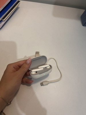 Huawei FreeBuds SE earbuds like new with charger and wallet gift