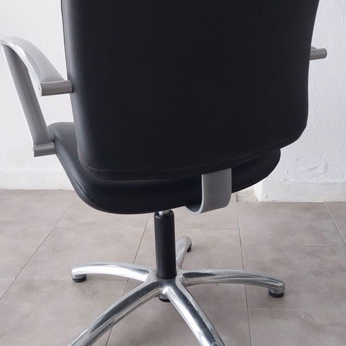 AGV Riviera salon chair new