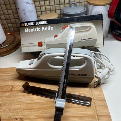 Black & Decker electric knife like new