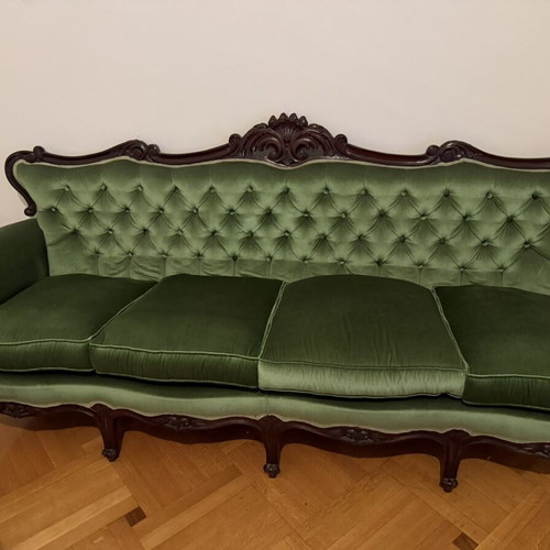 Vintage three-seater sofa Ludovikos XV like new with carved walnut frame and green velvet upholstery