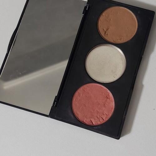 Dust and Cream blush and bronzing palette with mirror
