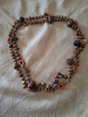 Handmade wooden necklace 70 cm like new, brown