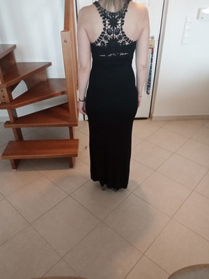 Long sleeveless dress with sporty embroidered back like new, black