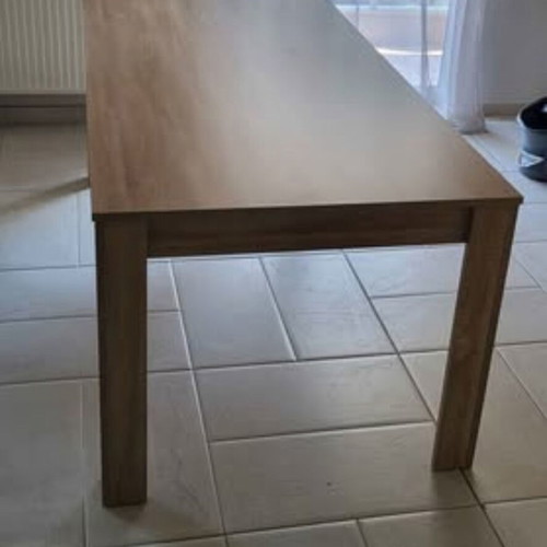 Dining or kitchen table like new